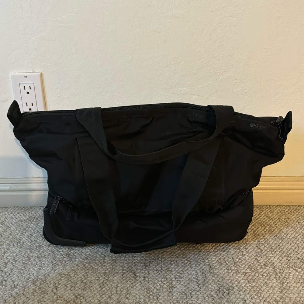 LeSport Sac Weekender Bag with Shoe compartment!